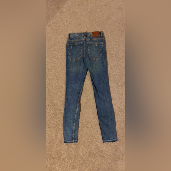 Zara jeans (size 00) - Picture 2 of 2